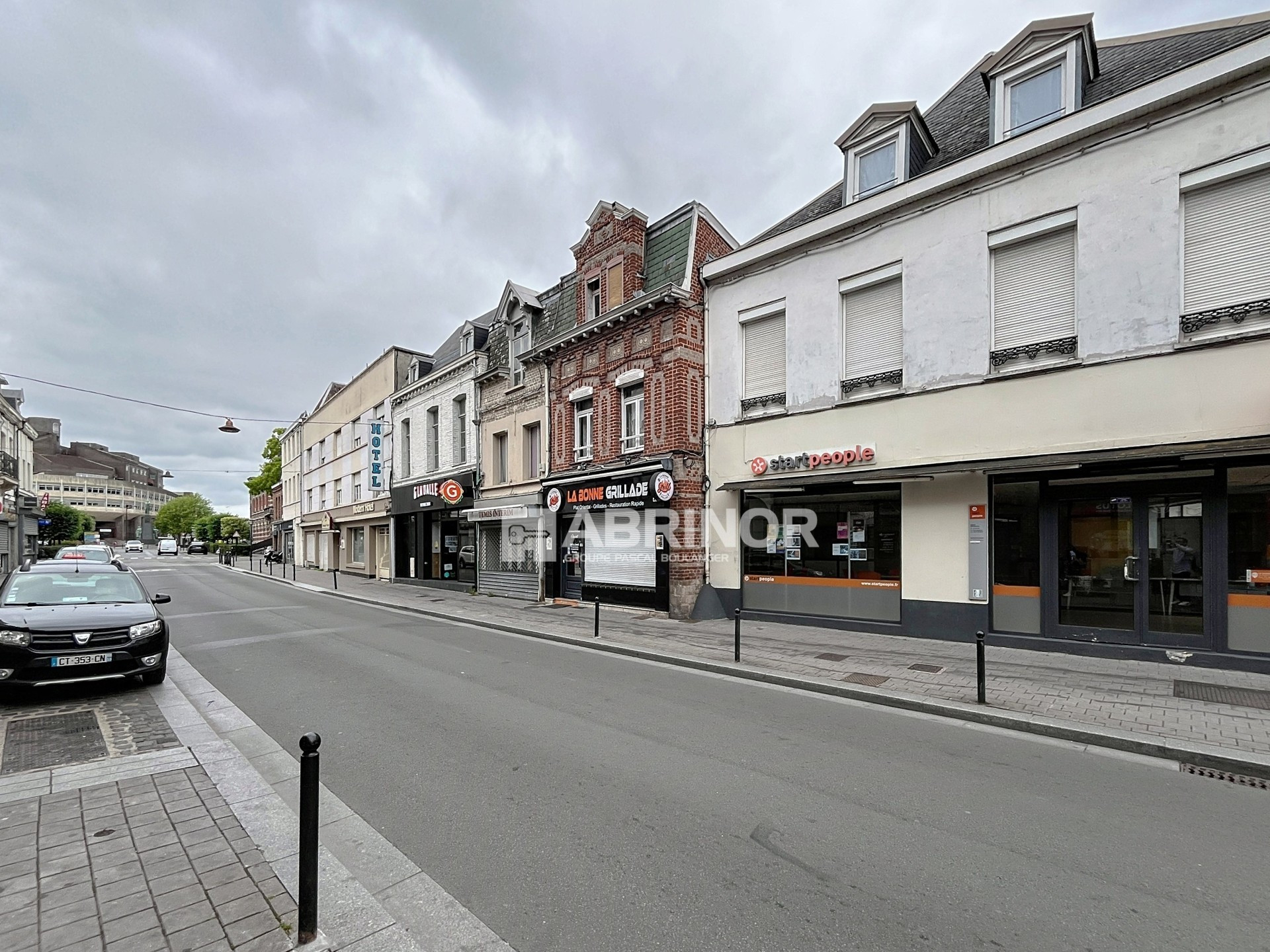 location local VALENCIENNES