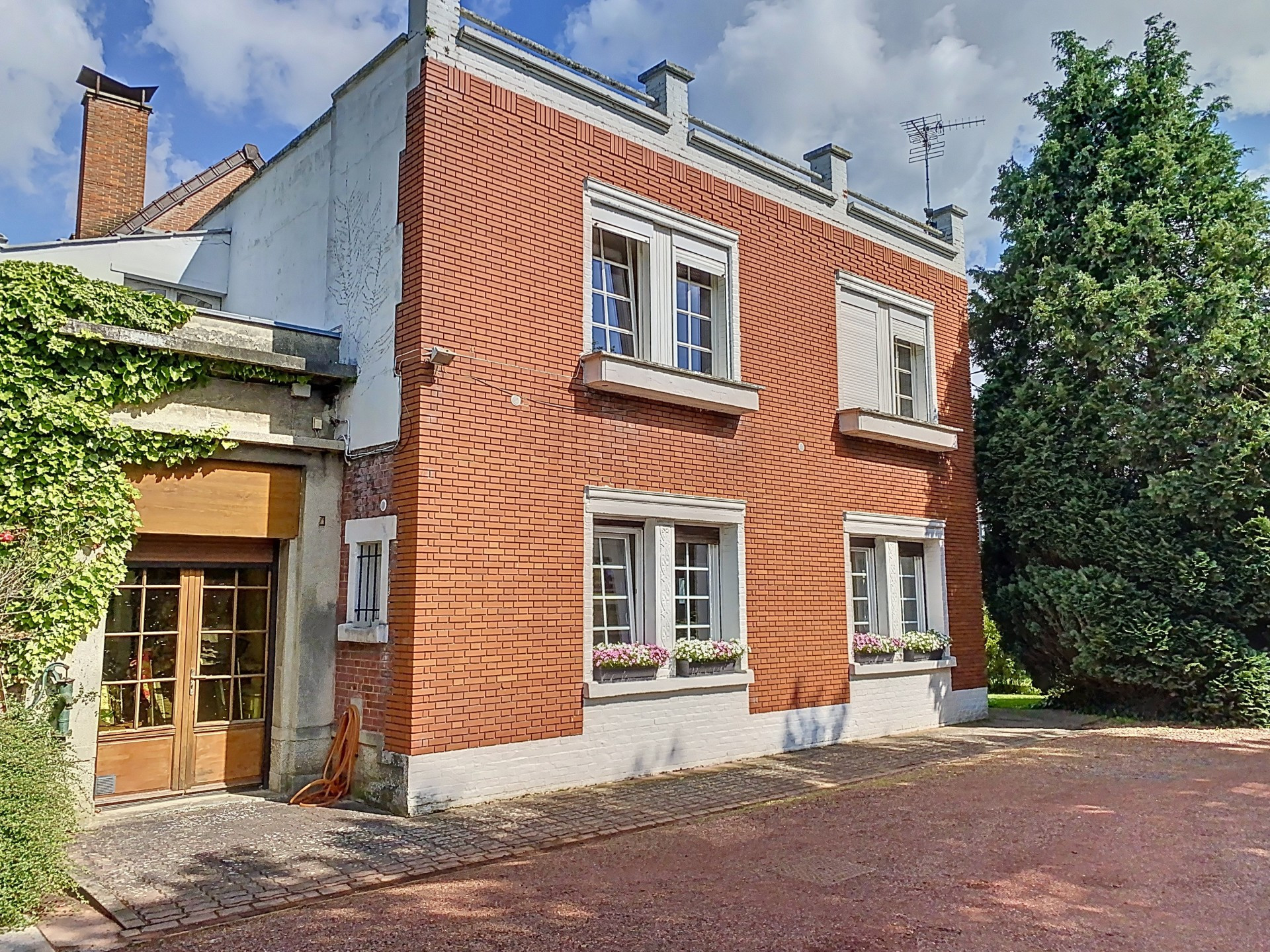 vente maison LA CHAPELLE D ARMENTIERES