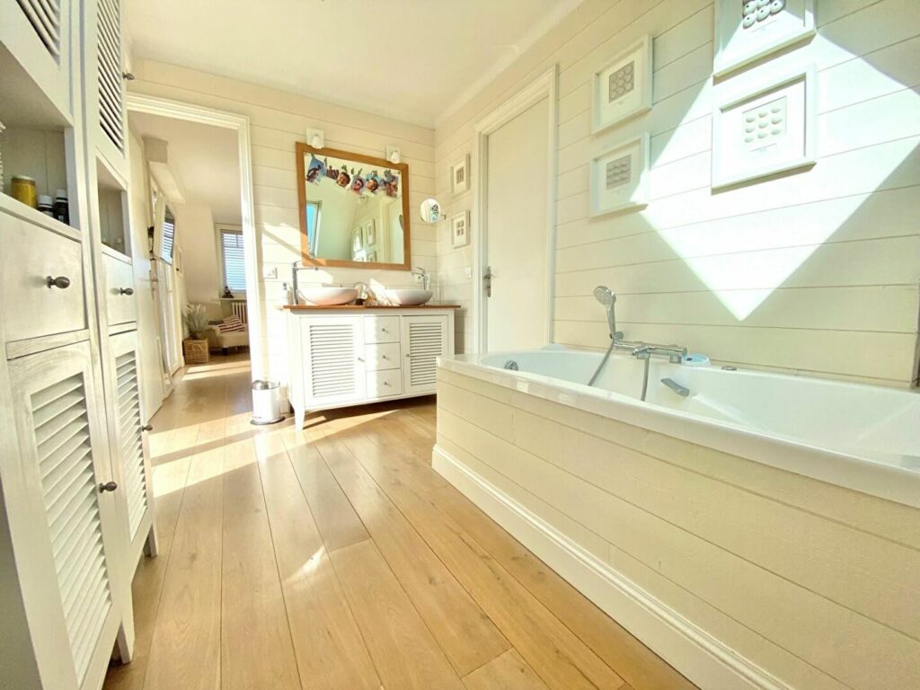 Maison en vente à CROIX — photo 15