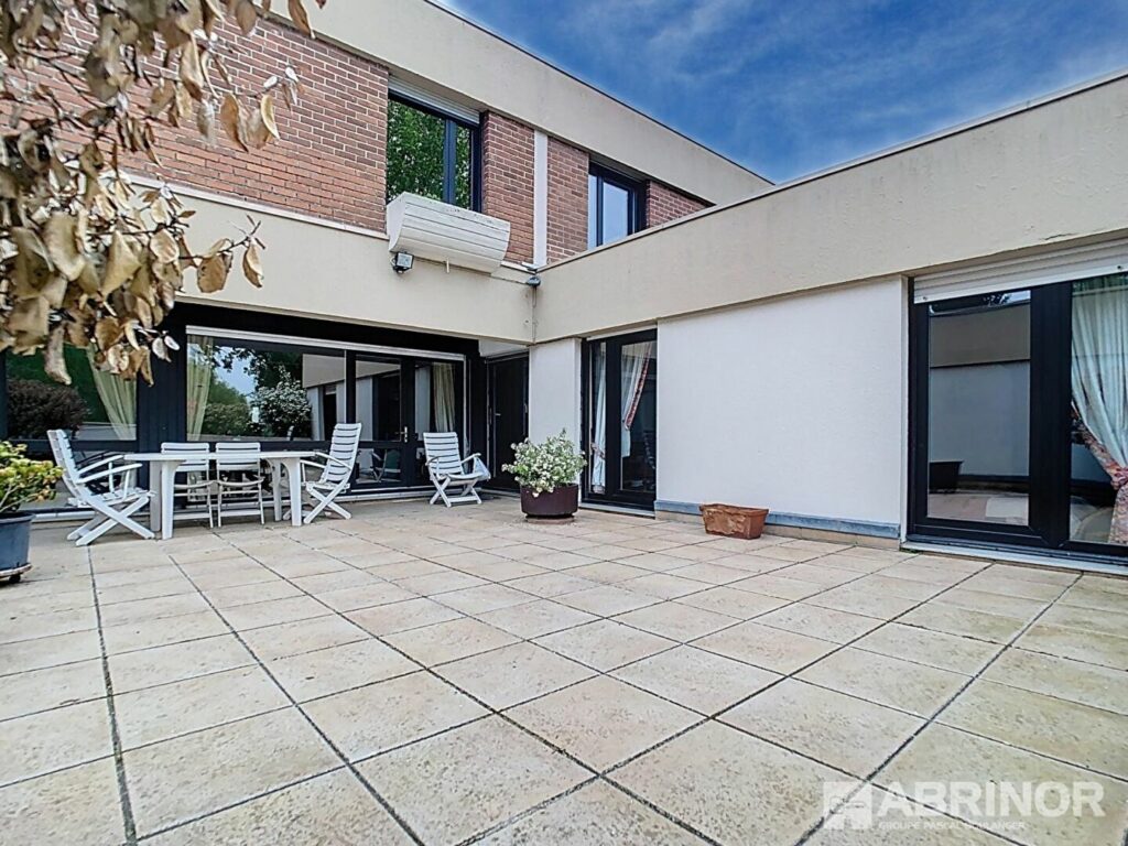 Appartement en vente à VILLENEUVE D ASCQ — photo 1