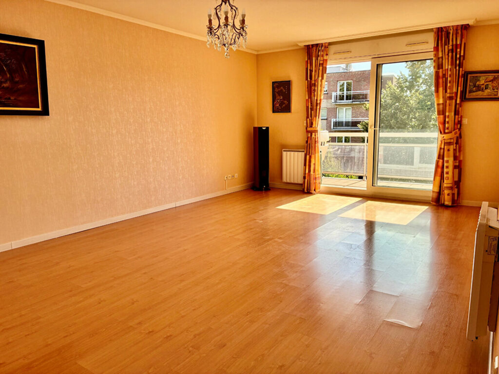 Appartement en vente à CROIX — photo 1