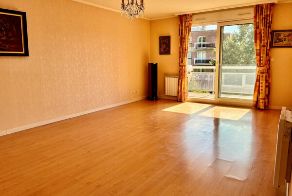 Appartement en vente à CROIX — photo 1