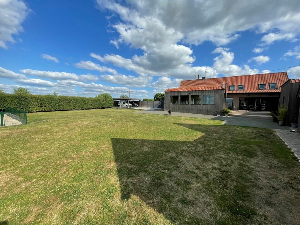 Maison en vente à BOUSBECQUE — photo 1