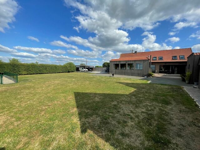 Maison en vente à BOUSBECQUE — photo 1