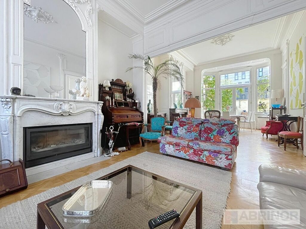 Maison en vente à LILLE — photo 1