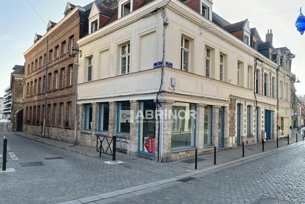 Immeuble en vente à VALENCIENNES — photo 1