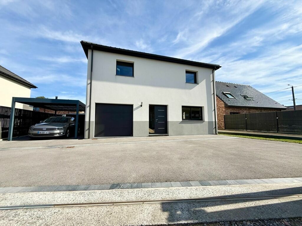 Maison en vente à MERIGNIES — photo 1