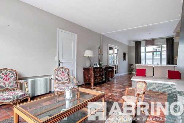 Maison en vente à LILLE — photo 1