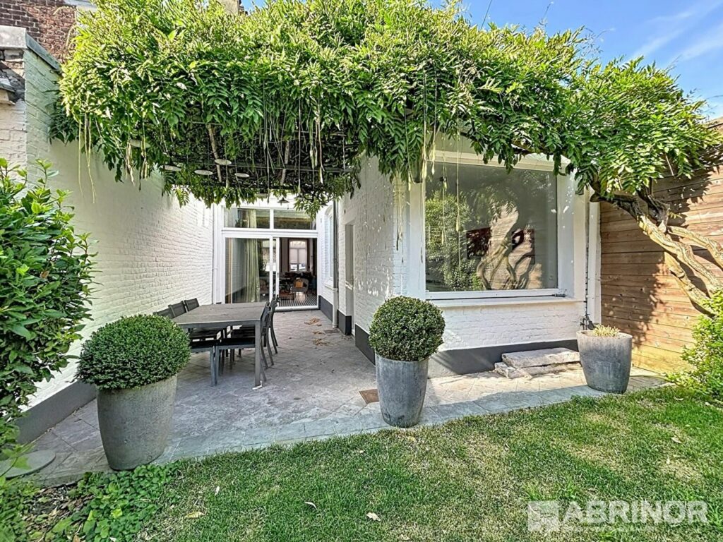 Maison en vente à LILLE — photo 1