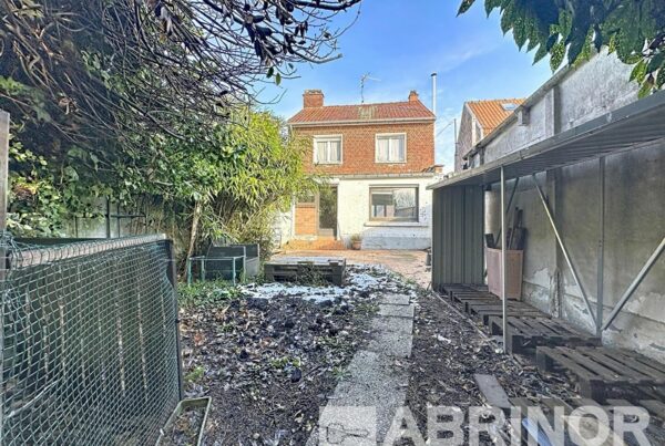 Maison en vente à LINSELLES — photo 1