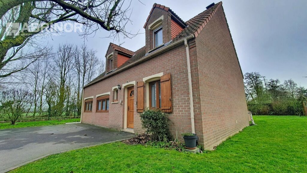 Maison en vente à MOUCHIN — photo 1