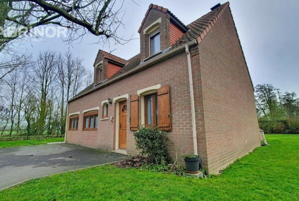 Maison en vente à MOUCHIN — photo 1