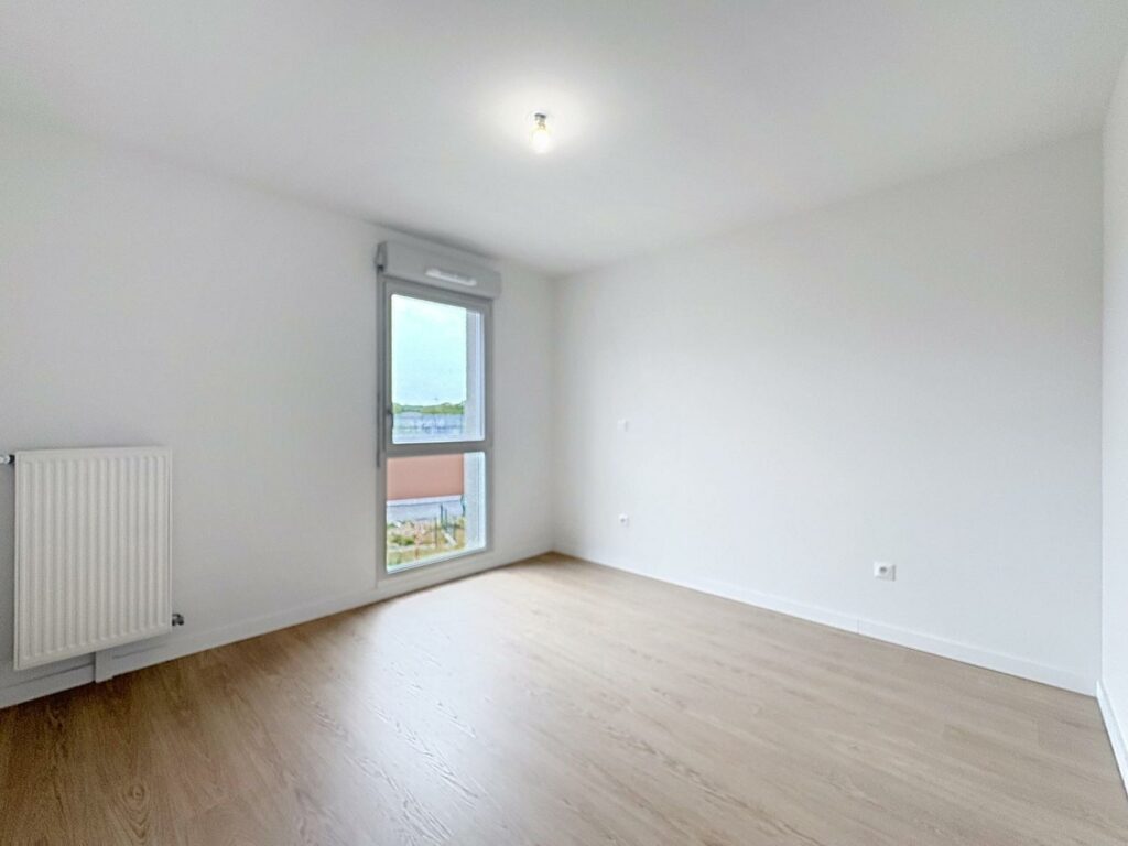 Appartement en location à VALENCIENNES — photo 4