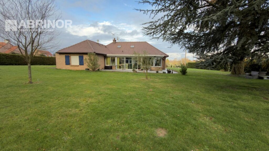Maison en vente à ENNETIERES EN WEPPES — photo 1