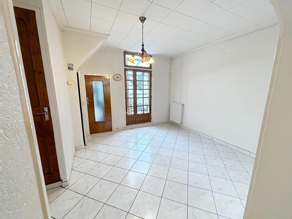 Maison en vente à ST SAULVE — photo 2