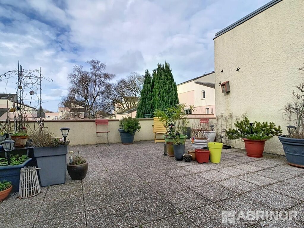 Appartement en vente à VILLENEUVE D ASCQ — photo 3