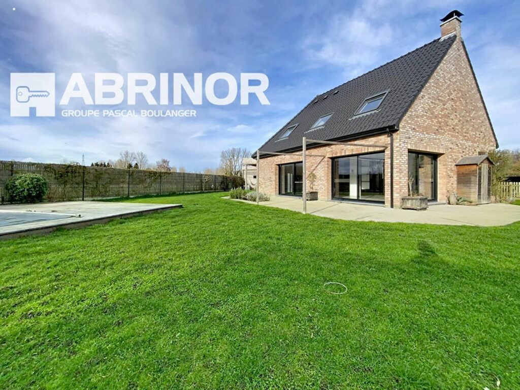 Maison en vente à LOUVIL — photo 1
