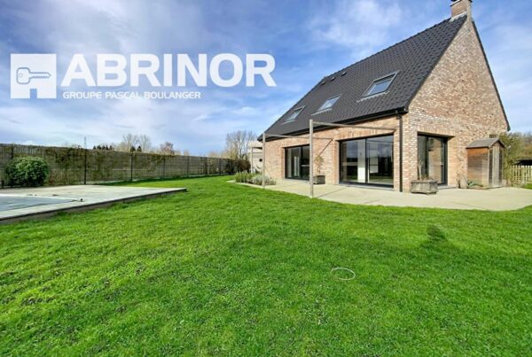 Maison en vente à LOUVIL — photo 1