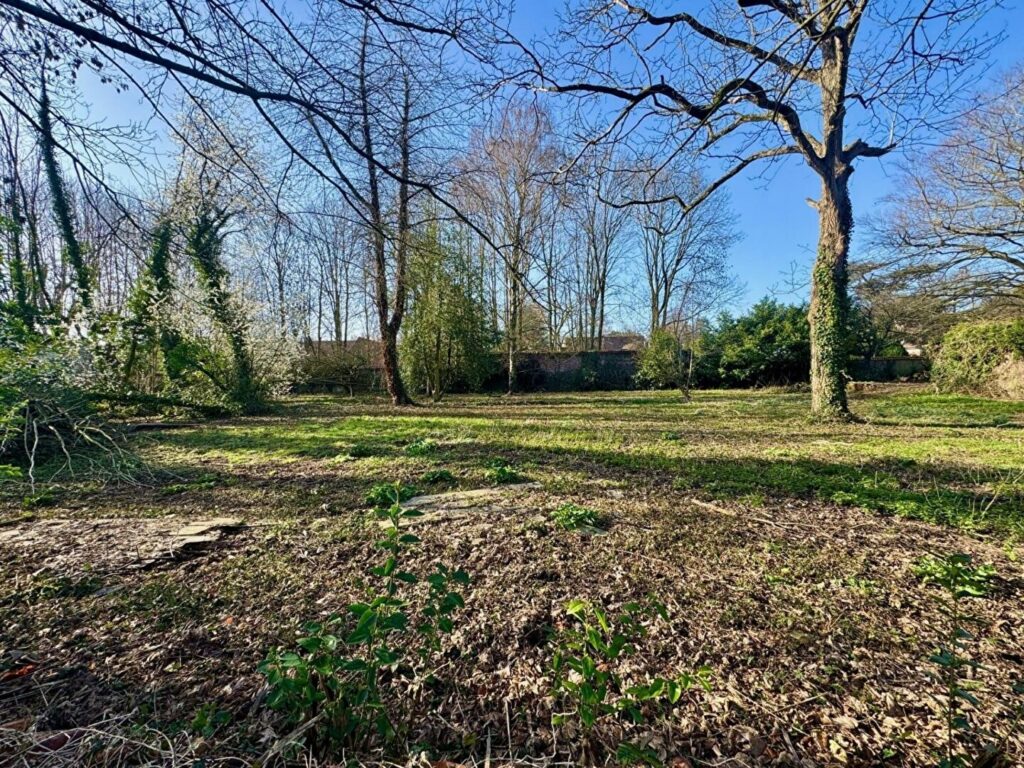Terrain en vente à VILLENEUVE D ASCQ — photo 1