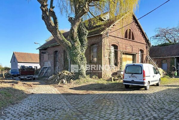 Immeuble en vente à ONNAING — photo 1
