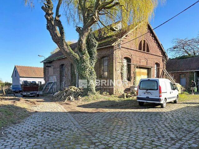 Immeuble en vente à ONNAING — photo 1