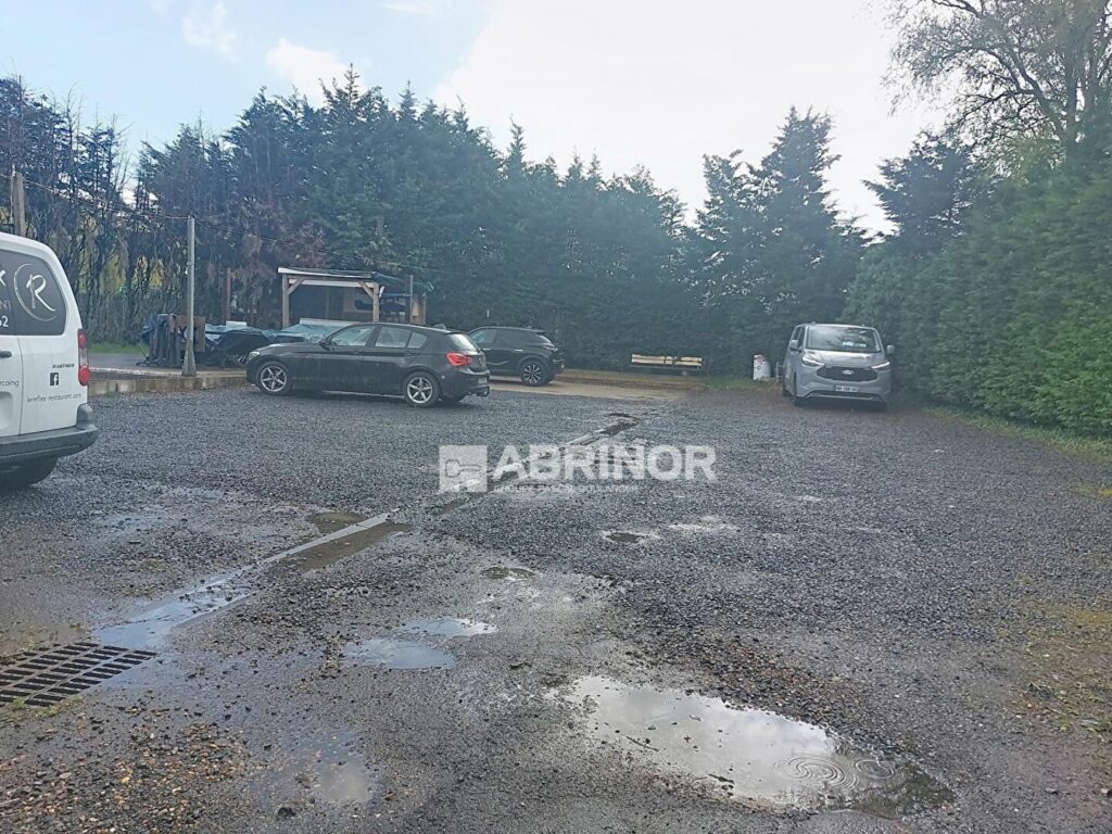 Local en vente à NEUVILLE EN FERRAIN — photo 11