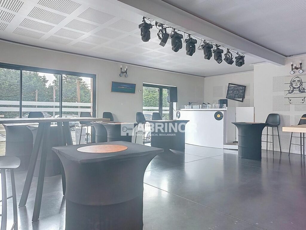 Local en vente à NEUVILLE EN FERRAIN — photo 15