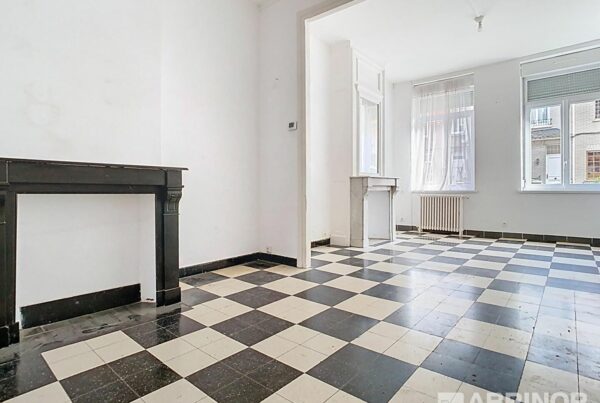 Maison en vente à LILLE — photo 1