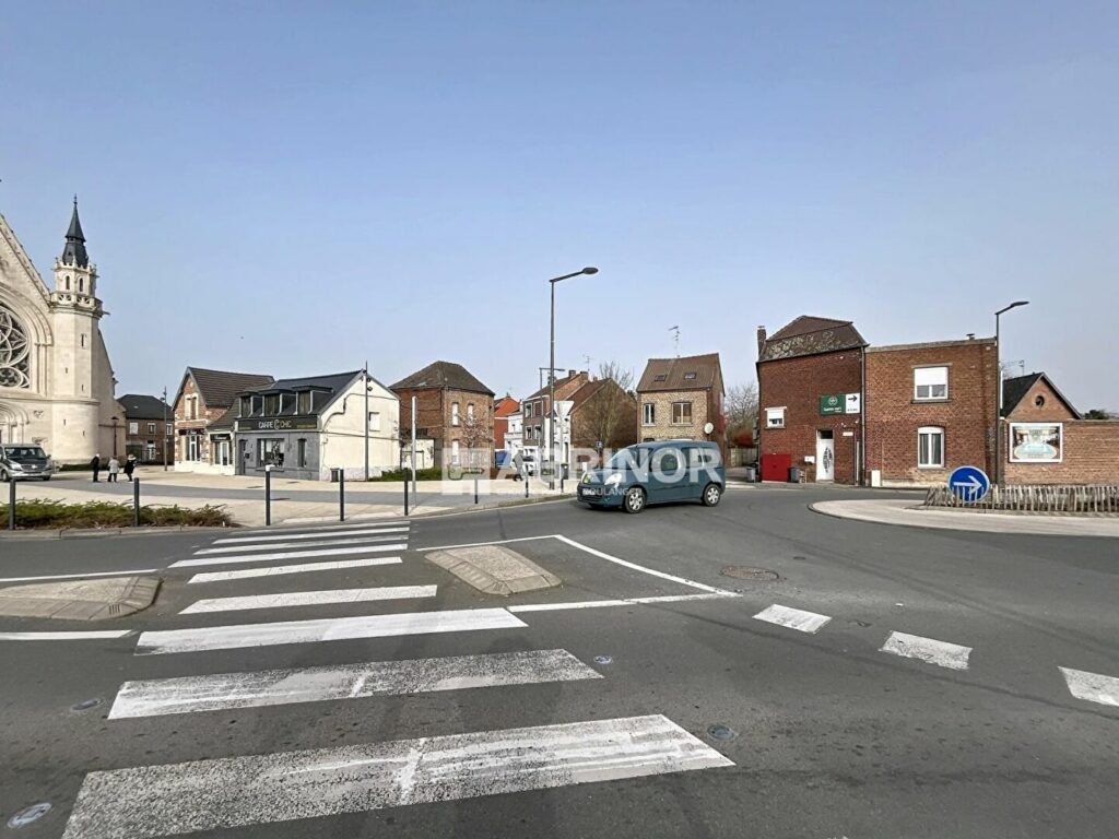 Maison en vente à ONNAING — photo 1