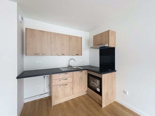 Appartement en location à VALENCIENNES — photo 2