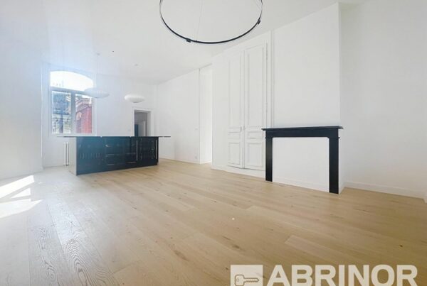 Appartement en vente à LAMBERSART — photo 1