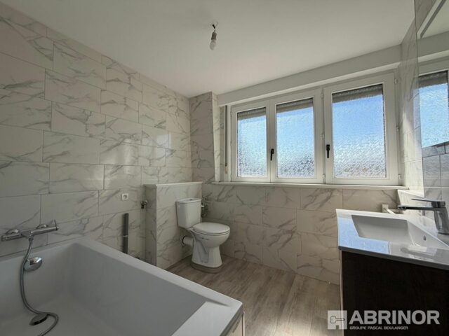 Immeuble en vente à LOOS — photo 5