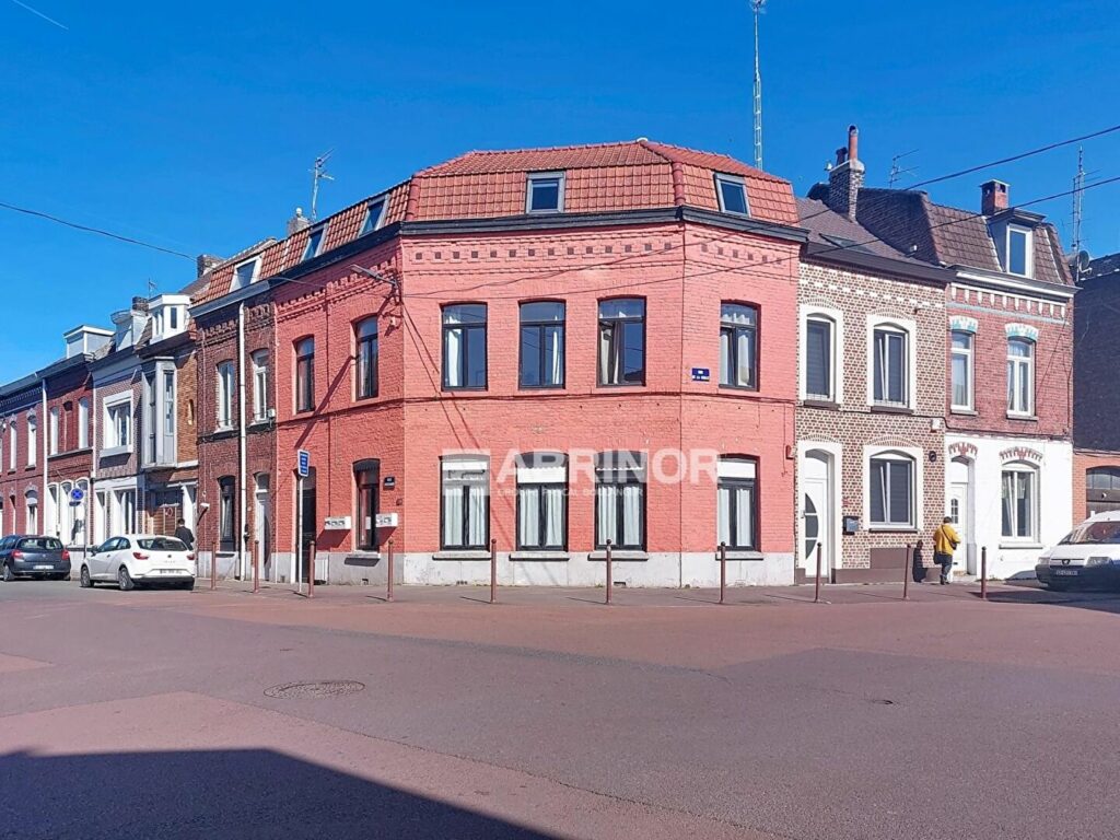 Immeuble en vente à TOURCOING — photo 1