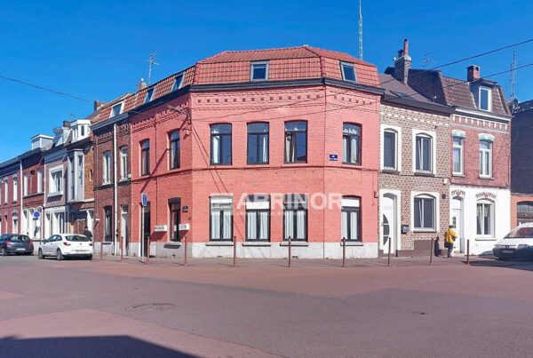 Immeuble en vente à TOURCOING — photo 1