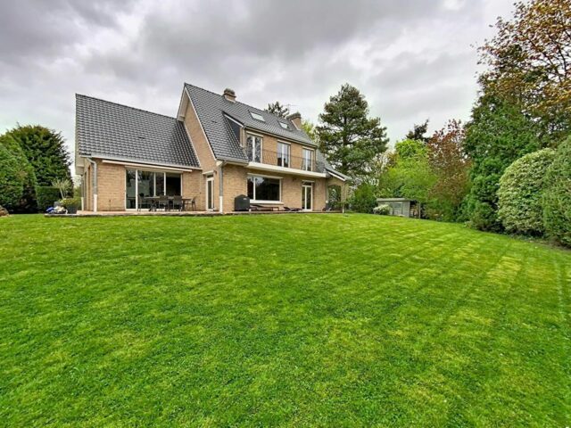 Maison en vente à LA CHAPELLE D ARMENTIERES — photo 1