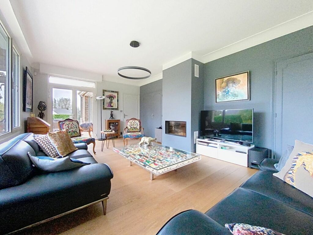 Maison en vente à LA CHAPELLE D ARMENTIERES — photo 2