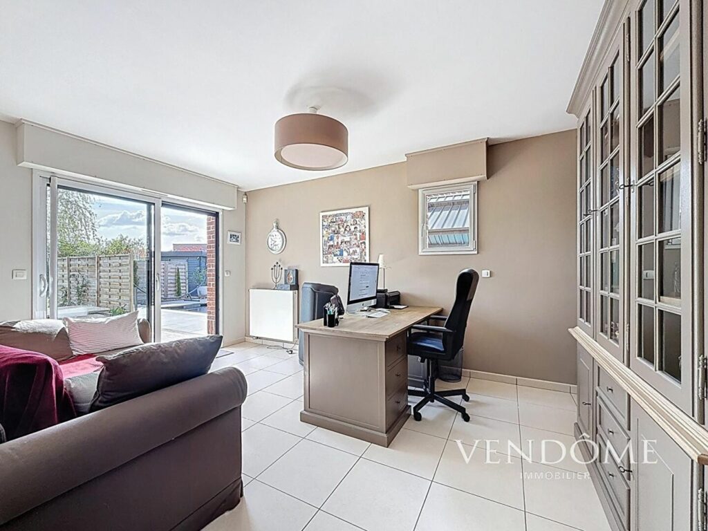 Maison en vente à MERIGNIES — photo 10
