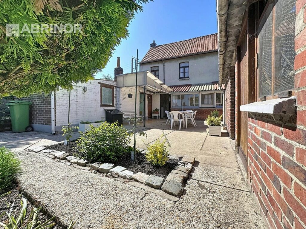 Maison en vente à CAMPHIN EN PEVELE — photo 2