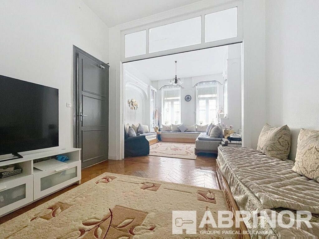 Maison en vente à LILLE — photo 1