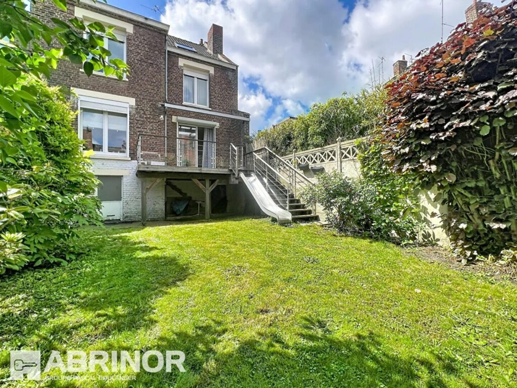 Maison en vente à LILLE — photo 1