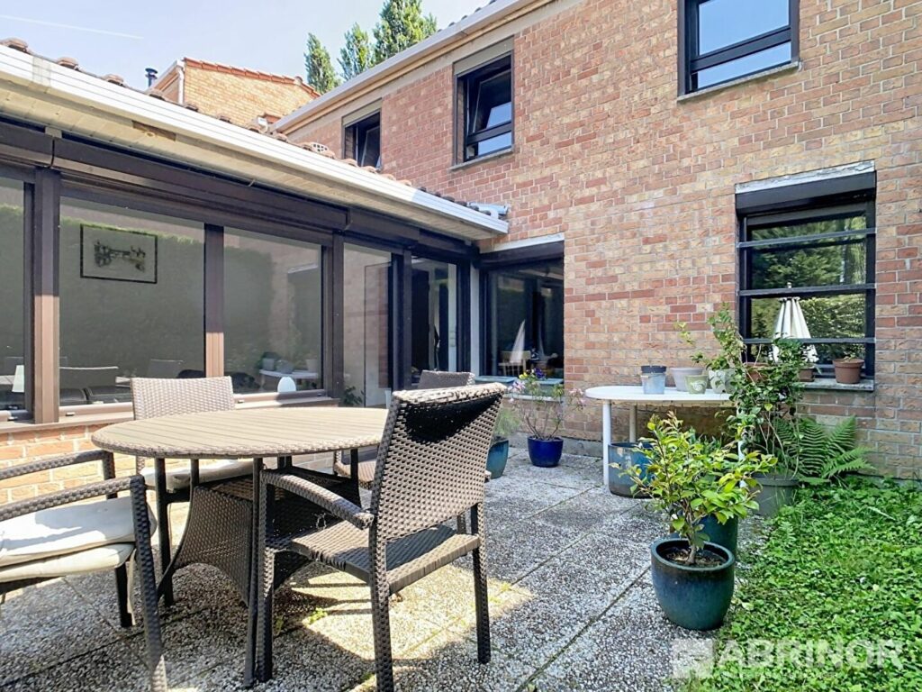 Maison en vente à VILLENEUVE D ASCQ — photo 1