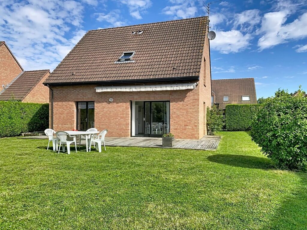 Maison en vente à LA CHAPELLE D ARMENTIERES — photo 1