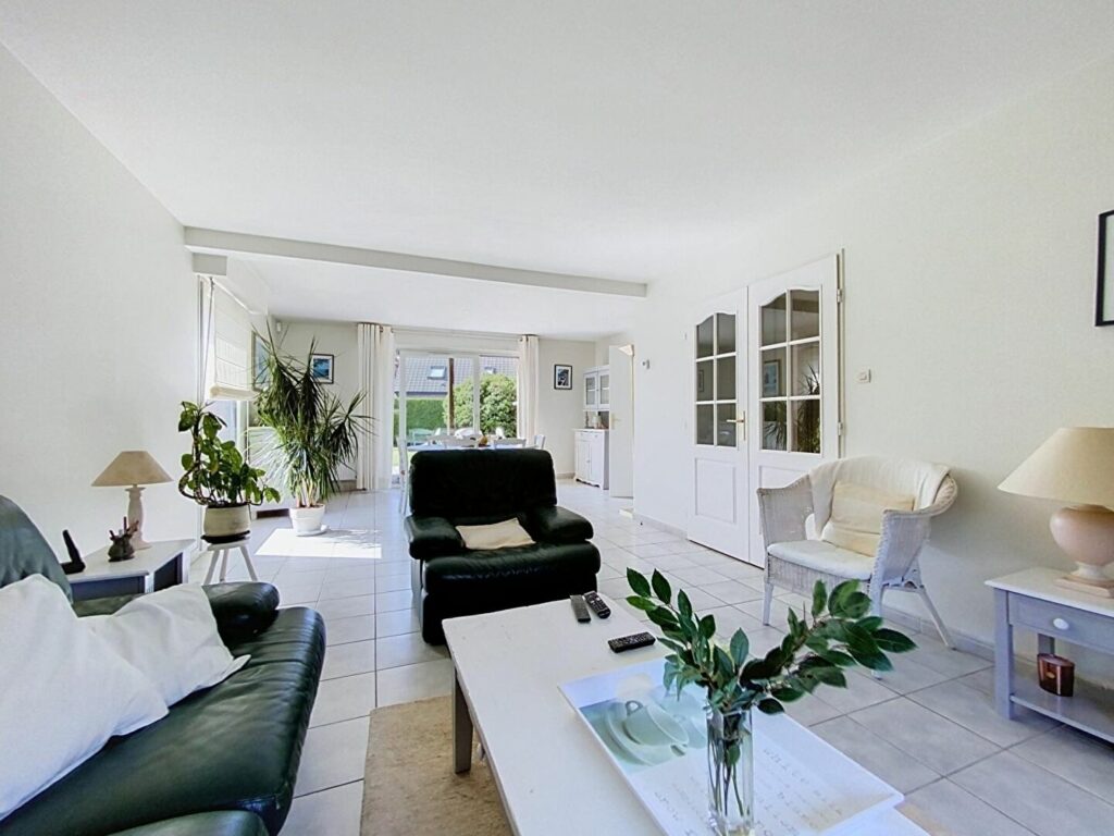 Maison en vente à LA CHAPELLE D ARMENTIERES — photo 2