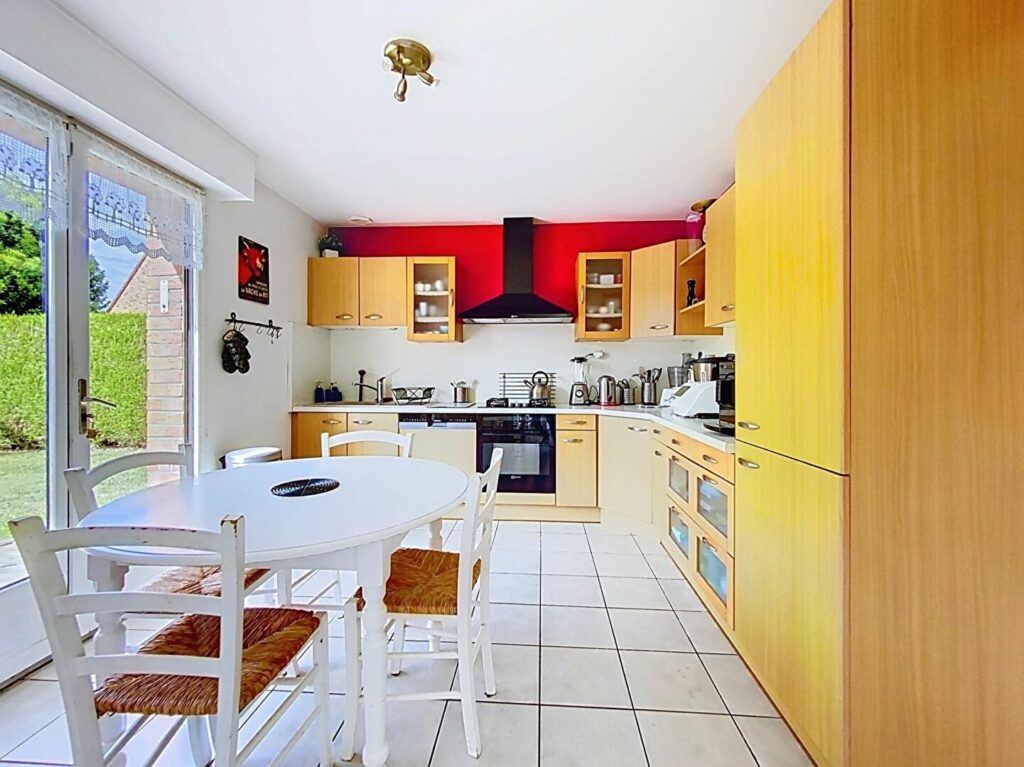Maison en vente à LA CHAPELLE D ARMENTIERES — photo 4