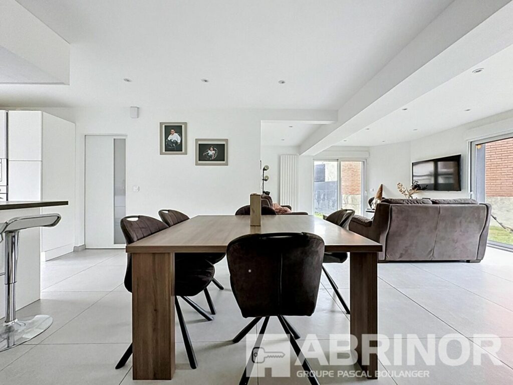 Maison en vente à LINSELLES — photo 1