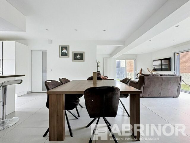 Maison en vente à LINSELLES — photo 1
