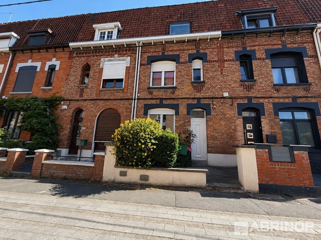 Maison en vente à LOOS — photo 1