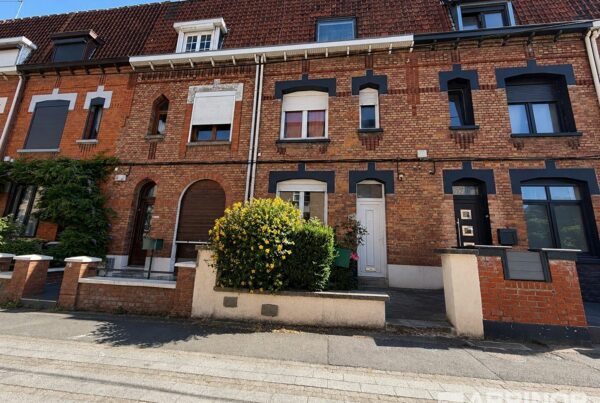 Maison en vente à LOOS — photo 1