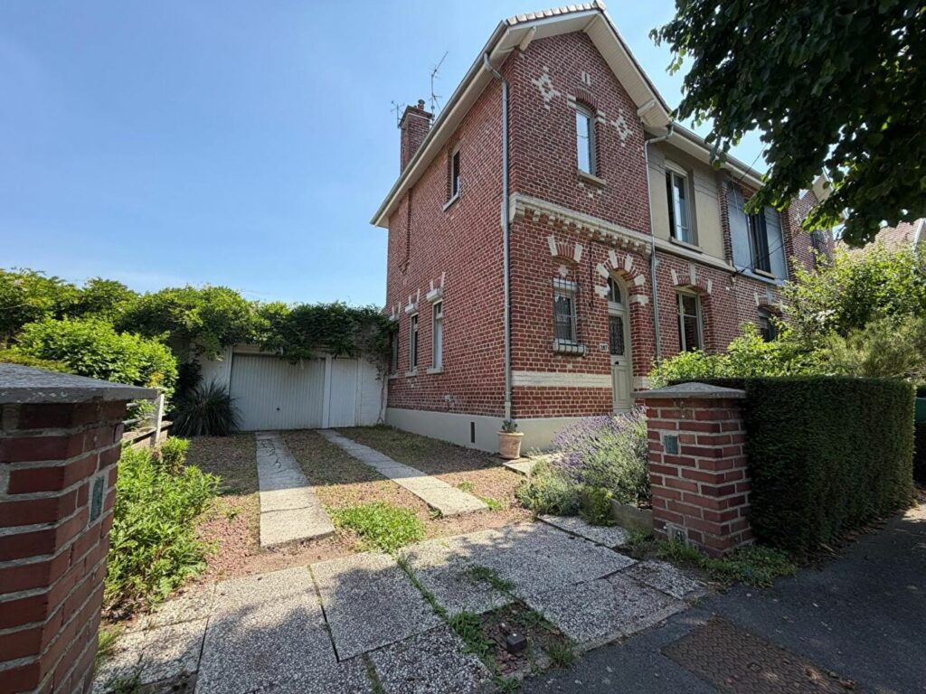 Maison en vente à LOOS — photo 1