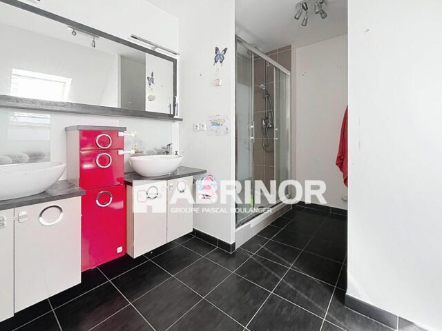 Maison en vente à WATTIGNIES — photo 10